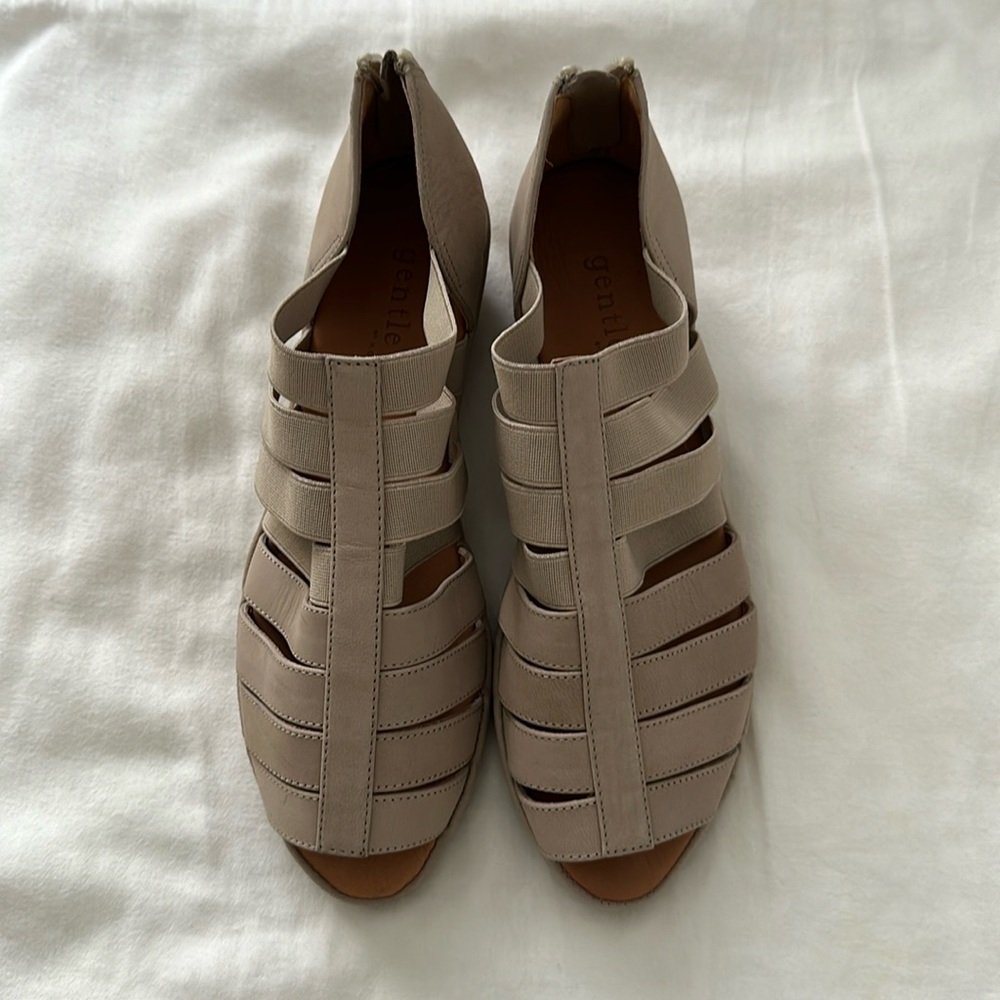NWOT - Gentle Souls Sandals